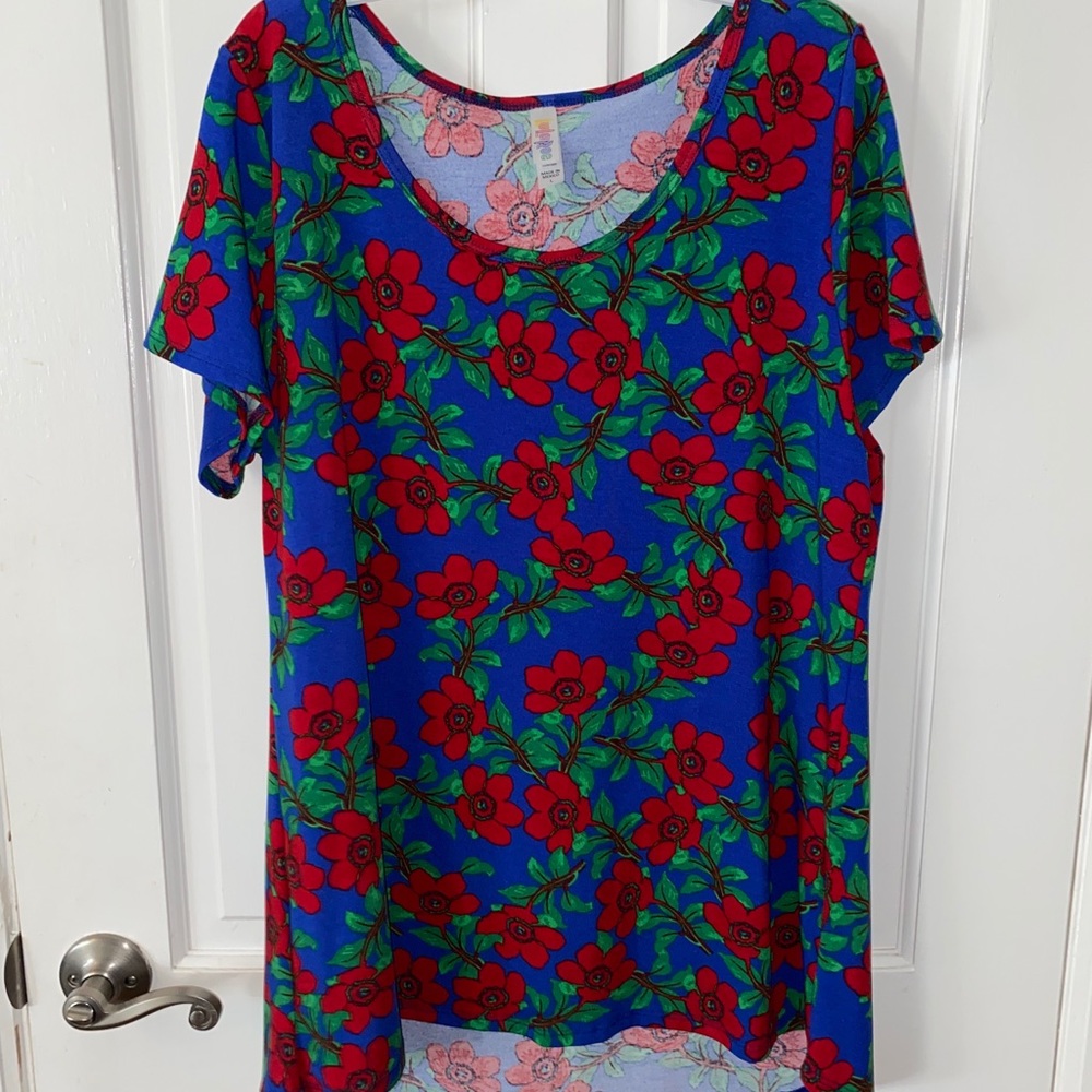 LulaRoe Floral Classic Tee